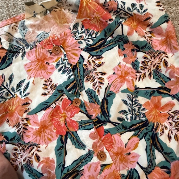 Floral Roxy Girl ButtonTop - Picture 3 of 4